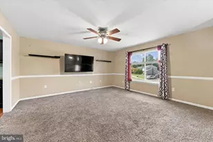 2309 Ferncroft Cir, Upper Chichester, PA 19061 - Photo 8