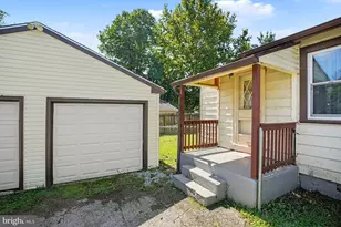 935 Hillside Ave, Upper Chichester, PA 19061 - Photo 2