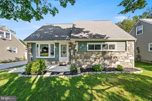 907 Brook Ave, Secane, PA 19018 - Photo 1