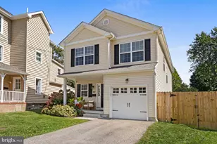 887 Penn St, Bryn Mawr, PA 19010 - Photo 1