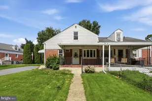 906 Kingsman Rd, Upper Chichester, PA 19061 - Photo 1