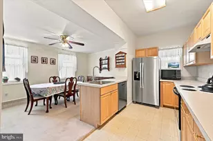 35 E Turnbull Ave, Havertown, PA 19083 - Photo 4