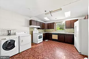 521 10th Ave, Prospect Park, PA 19076 - Photo 4