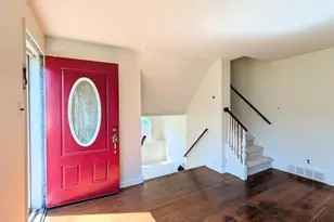 417 Virginia Ln, Aston, PA 19014 - Photo 2