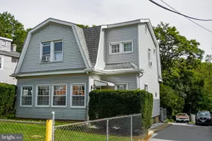 1829 Shallcross Ave, Folcroft, PA 19032 - Photo 2
