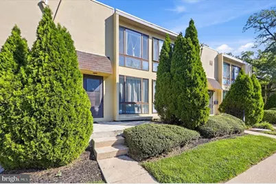 100 E Glenolden Avenue T-9 Avenue #T-9, Glenolden, PA 19036 - Photo 2