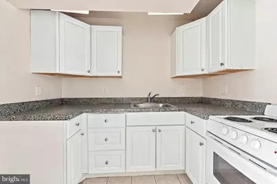 100 E Glenolden Avenue T-9 Avenue #T-9, Glenolden, PA 19036 - Photo 6