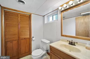 1039 11th Ave, Folsom, PA 19033 - Photo 22
