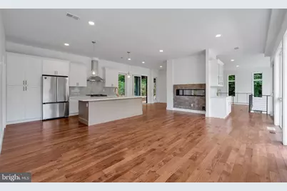 810 Maple Lane, Aston, PA 19014 - Photo 18