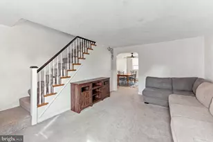 927 Fariston Dr, Drexel Hill, PA 19026 - Photo 2