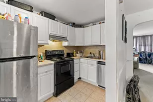 927 Fariston Dr, Drexel Hill, PA 19026 - Photo 6