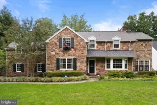 507 Meadowbrook Cir, Wayne, PA 19087 - Photo 1