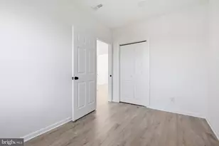 29 Chestnut St, Marcus Hook, PA 19061 - Photo 18