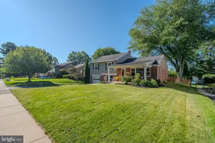 720 Wisteria Dr, Newtown Square, PA 19073 - Photo 2