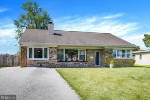 2116 Boxwood Dr, Broomall, PA 19008 - Photo 4