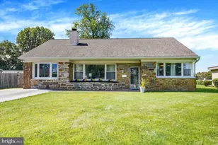 2116 Boxwood Dr, Broomall, PA 19008 - Photo 2