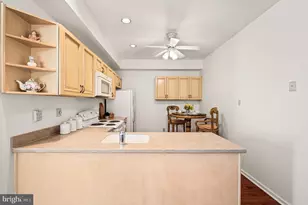 507 Waters Edge Ct, Newtown Square, PA 19073 - Photo 8