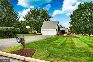 1610 Nicole Dr, Garnet Valley, PA 19060 - Photo 2