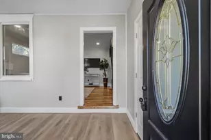 39 Cloverdale Ave, Upper Darby, PA 19082 - Photo 6