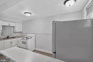 243 W 22nd St, Chester, PA 19013 - Photo 10