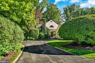 470 Inverary Ln, Villanova, PA 19085 - Photo 2
