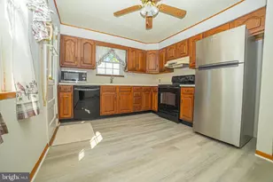 2213 Pershing Ave, Morton, PA 19070 - Photo 8