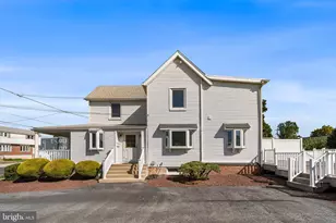 213 Saude Ave, Essington, PA 19029 - Photo 4