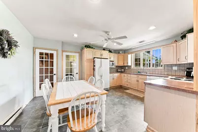 320 E Knowles Avenue, Glenolden, PA 19036 - Photo 6