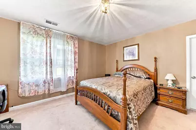 320 E Knowles Avenue, Glenolden, PA 19036 - Photo 14