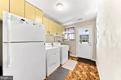 320 E Knowles Avenue, Glenolden, PA 19036 - Photo 24