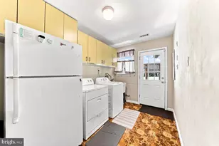 320 E Knowles Ave, Glenolden, PA 19036 - Photo 24
