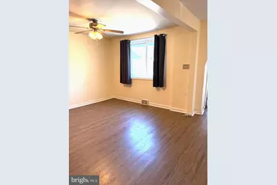 15 Walnut Street, Marcus Hook, PA 19061 - Photo 2