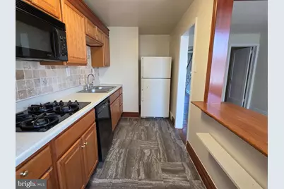 615 W 14th Street, Chester, PA 19013 - Photo 6