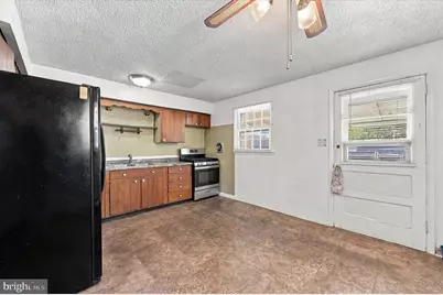 306 Collingdale Avenue, Darby, PA 19023 - Photo 12