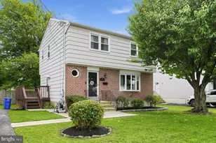 406 Reese St, Folsom, PA 19033 - Photo 1
