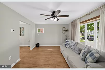 406 Reese Street, Folsom, PA 19033 - Photo 2