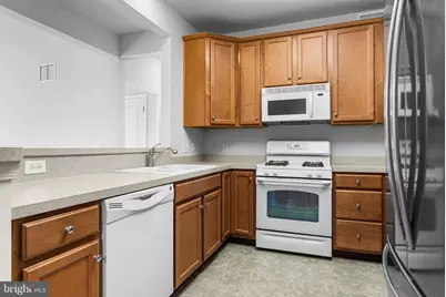 124 Creekside Drive #8, Brookhaven, PA 19015 - Photo 6