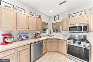 639 Foxglove Dr, Morton, PA 19070 - Photo 12
