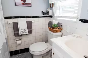 214 W MacDade Blvd, Folsom, PA 19033 - Photo 38