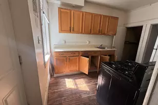 417 E 20th St, Chester, PA 19013 - Photo 14