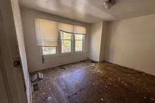 417 E 20th St, Chester, PA 19013 - Photo 36