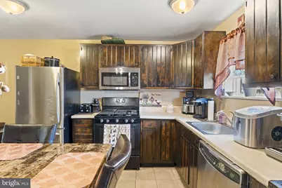 7017 Radbourne Road, Upper Darby, PA 19082 - Photo 8