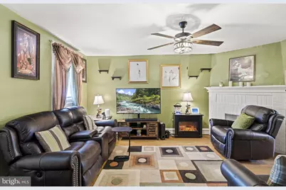 7017 Radbourne Road, Upper Darby, PA 19082 - Photo 4
