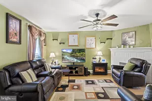 7017 Radbourne Rd, Upper Darby, PA 19082 - Photo 4