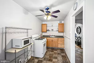 1302 Wycombe Ave, Darby, PA 19023 - Photo 12