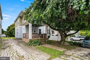 131 Eachus Ave, Bryn Mawr, PA 19010 - Photo 2