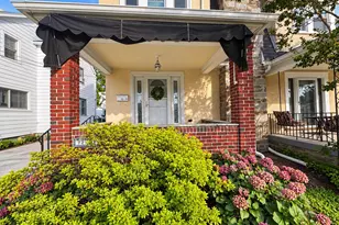 731 Hathaway Ln, Ardmore, PA 19003 - Photo 2
