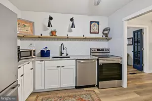 2232 E Helms Manor, Upper Chichester, PA 19061 - Photo 10