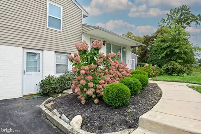 2232 E Helms Mnr, Upper Chichester, PA 19061 - Photo 2