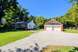 15 Locksley Rd, Glen Mills, PA 19342 - Photo 4